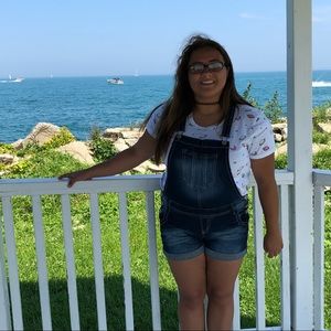 Meet your Posher, Azucena